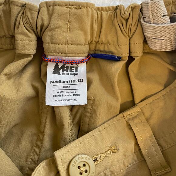REI Co-Op Kids Boys Size Medium 10-12 Zip Off Pants Hiking Outdoor Khaki Cargos - Picture 3 of 7